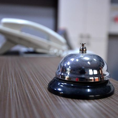 Garni Hotel Kaca Kragujevac Luaran gambar