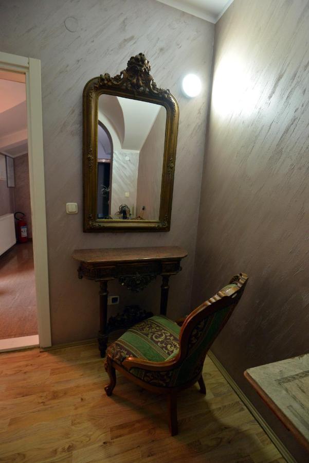 Garni Hotel Kaca Kragujevac Luaran gambar