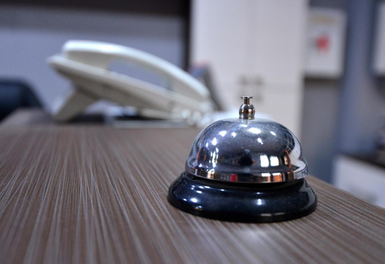 Garni Hotel Kaca Kragujevac Luaran gambar